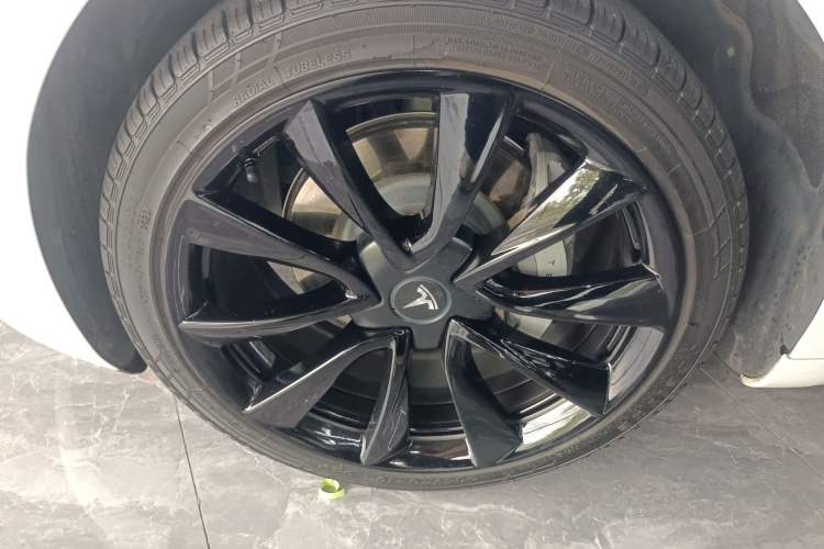 Used Tesla Model 3 2019 Standard Range Rear-Drive Upgraded Version Exterior 2