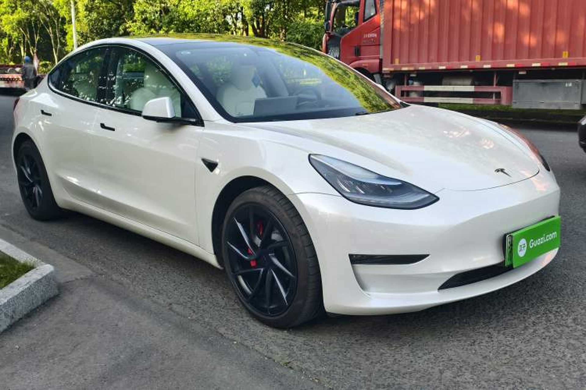 Used Tesla Model 3 2019 Performance High-Performance All-Wheel-Drive Version Exterior 2