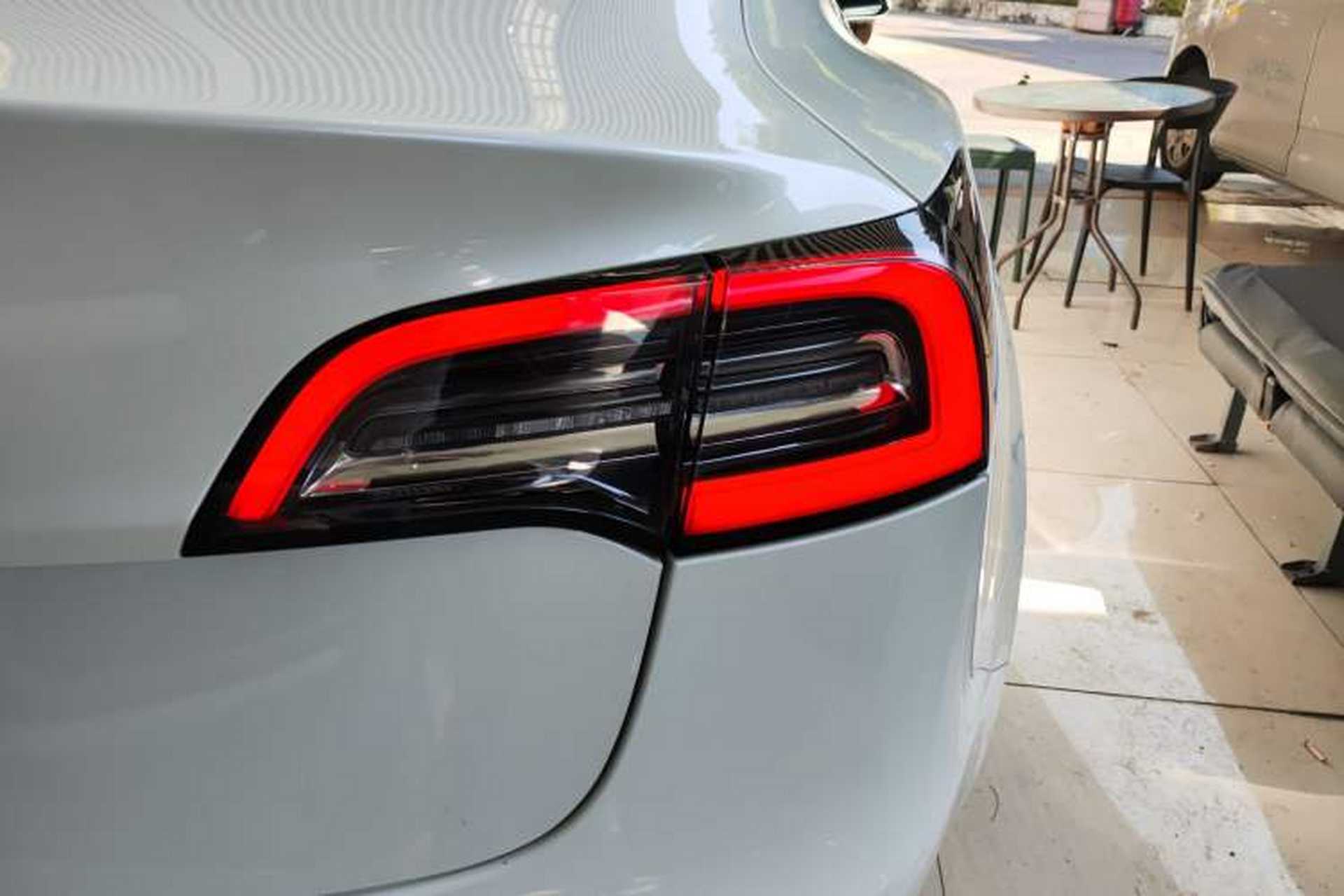 Used Tesla Model 3 2019 Standard Range Rear-Wheel Drive Upgraded Version (52 kWh) Exterior 2