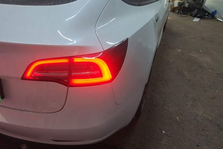 Used Tesla Model 3 2019 Standard Range Rear-Drive Upgraded Version Exterior 3