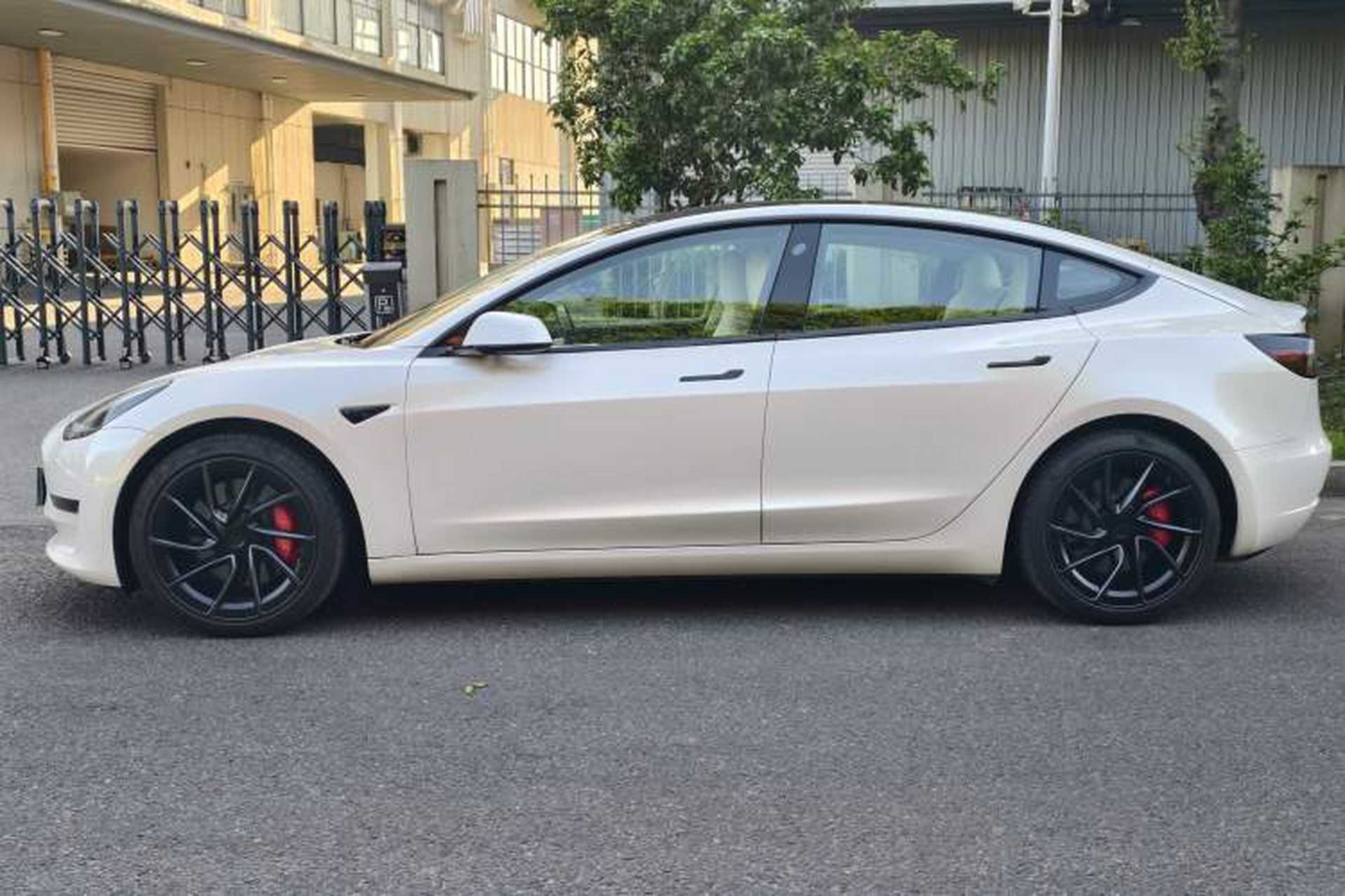 Used Tesla Model 3 2019 Performance High-Performance All-Wheel-Drive Version Exterior 3