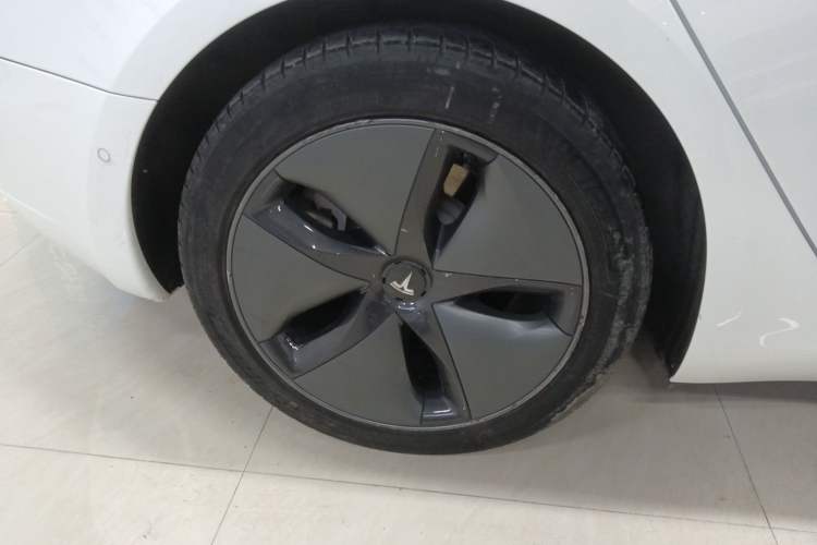 Used Tesla Model 3 2019 Standard Range Rear-Drive Upgraded Version Exterior 4