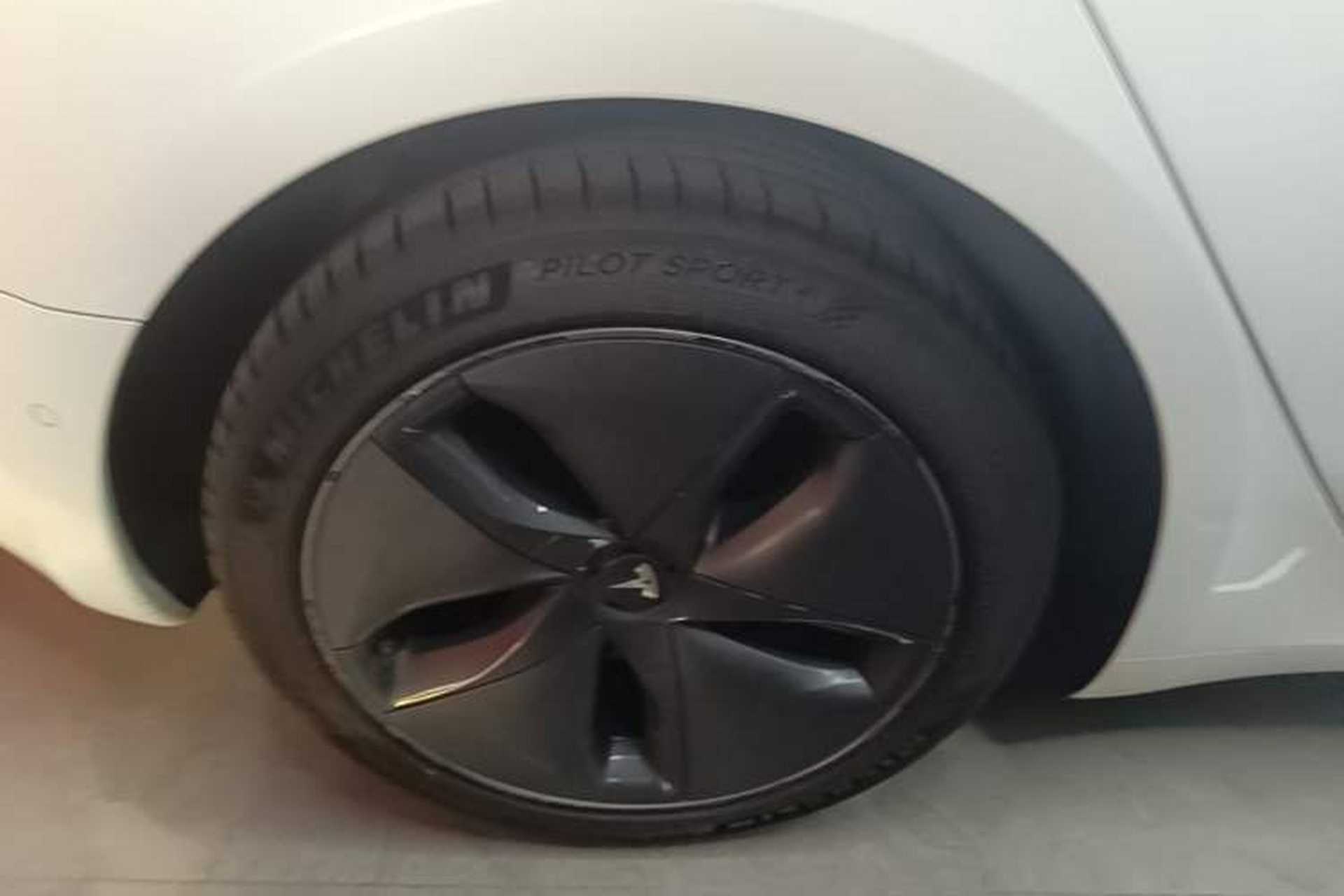 Used Tesla Model 3 2019 Standard Range Rear-Wheel Drive Upgraded Version (52 kWh) Exterior 5