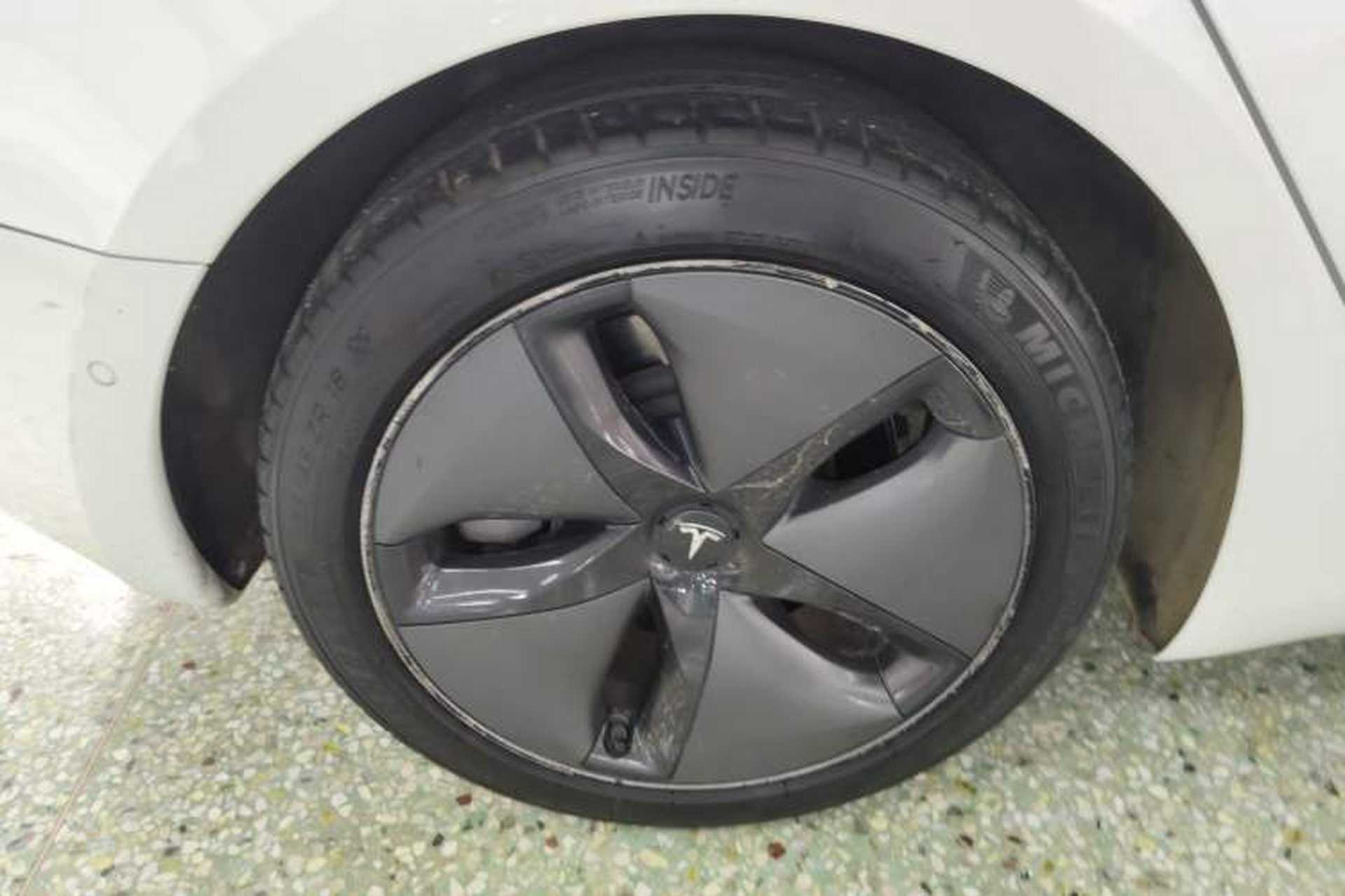 Used Tesla Model 3 2019 Standard Range Rear-Wheel Drive Upgraded Version (60 kWh) Exterior 5