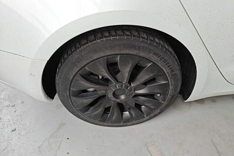 Used Tesla Model 3 2019 Standard Range Rear-Wheel Drive Upgraded Version (60 kWh) Exterior 5