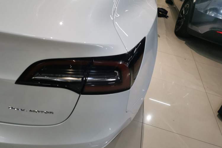 Used Tesla Model 3 2019 Long-Range All-Wheel-Drive Version Exterior 6
