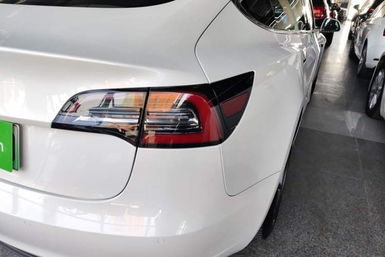 Used Tesla Model 3 2019 Standard Range Rear-Wheel Drive Upgraded Version (60 kWh) Exterior 6