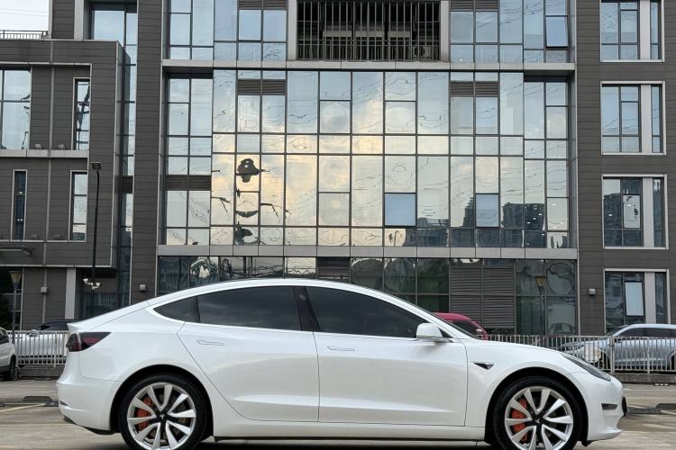 Used Tesla Model 3 2019 Long-Range Rear-Wheel-Drive Version Exterior 6