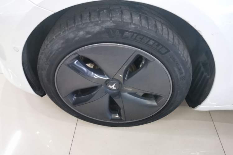 Used Tesla Model 3 2019 Long-Range All-Wheel-Drive Version Exterior 7