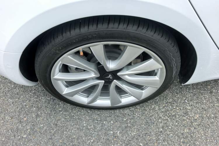 Used Tesla Model 3 2019 Standard Range Rear-Drive Upgraded Version Exterior 7
