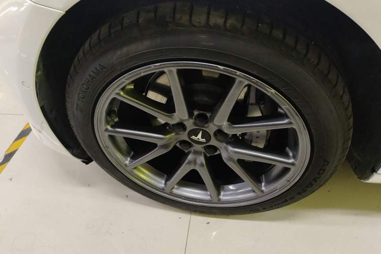 Used Tesla Model 3 2019 Standard Range Rear-Wheel Drive Upgraded Version (60 kWh) Exterior 7