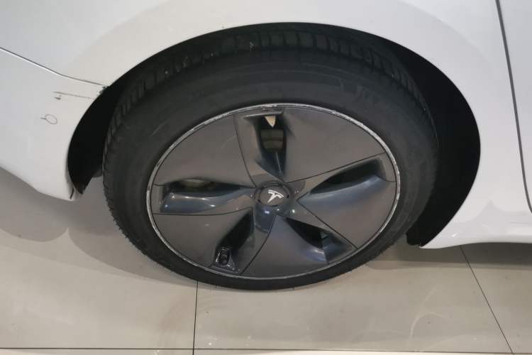 Used Tesla Model 3 2019 Long-Range All-Wheel-Drive Version Exterior 8