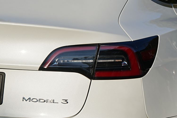 Used Tesla Model 3 2019 Standard Range Rear-Drive Upgraded Version Exterior 8