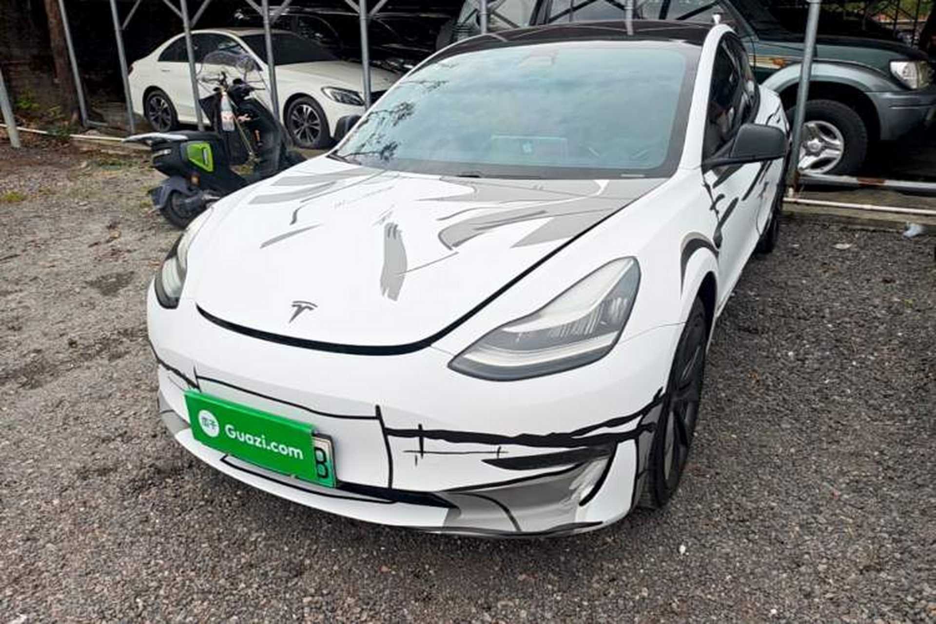 Used Tesla Model 3 2019 Long-Range Rear-Wheel-Drive Version Front Left 45 Deg