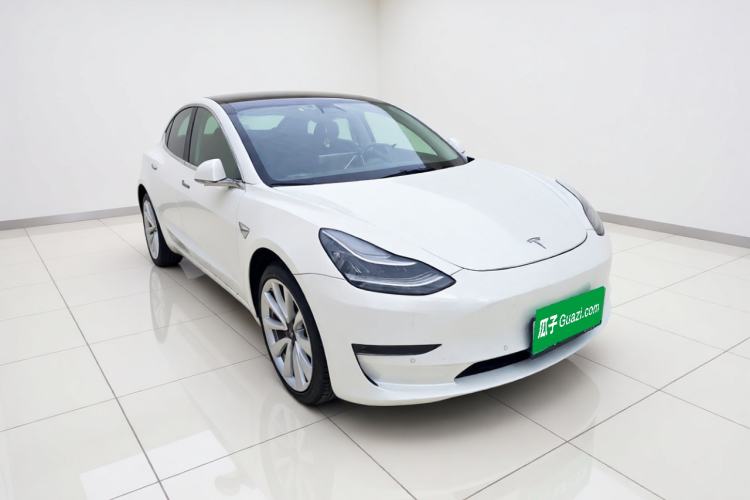 Used Tesla Model 3 2019 Standard Range Rear-Drive Upgraded Version Front Right 45 Deg