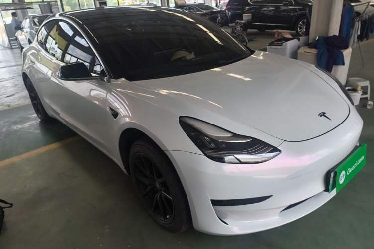 Used Tesla Model 3 2019 Standard Range Rear-Drive Upgraded Version Front Right 45 Deg