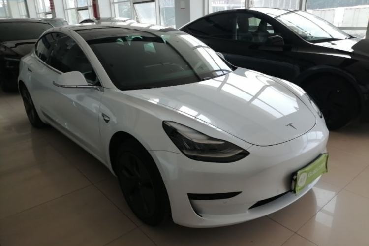 Used Tesla Model 3 2019 Standard Range Rear-Wheel Drive Upgraded Version (60 kWh) Front Right 45 Deg