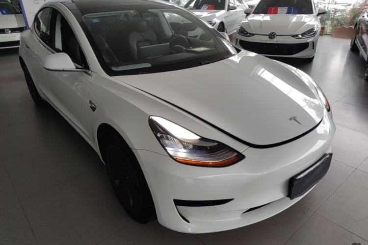 Used Tesla Model 3 2019 Standard Range Rear-Drive Upgraded Version Front Right 45 Deg
