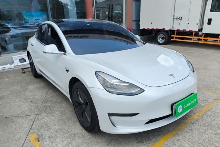 Used Tesla Model 3 2019 Standard Range Rear-Wheel Drive Upgraded Version (60 kWh) Front Right 45 Deg