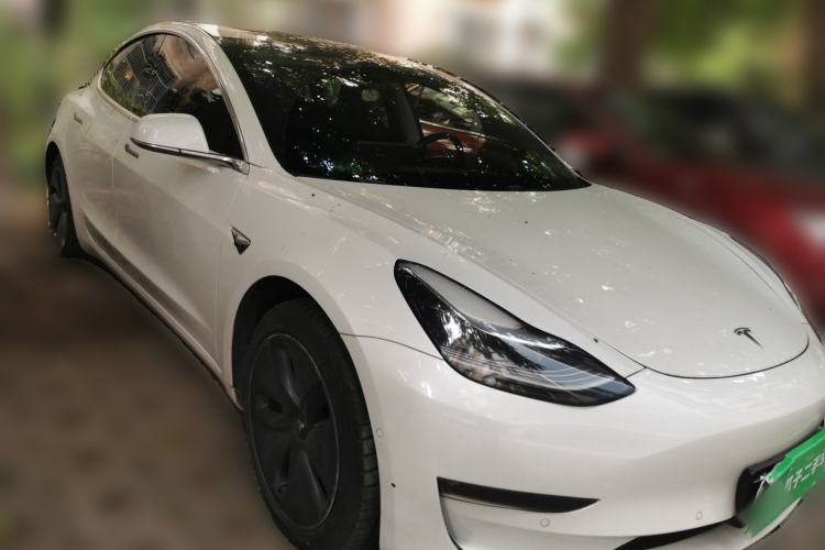 Used Tesla Model 3 2019 Long-Range Rear-Wheel-Drive Version Front Right 45 Deg