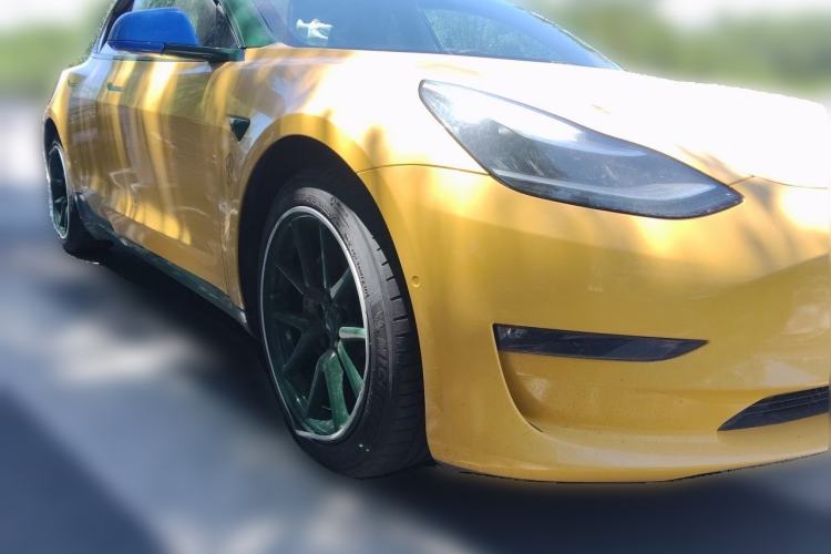 Used Tesla Model 3 2019 Long-Range All-Wheel-Drive Version Front Right 45 Deg