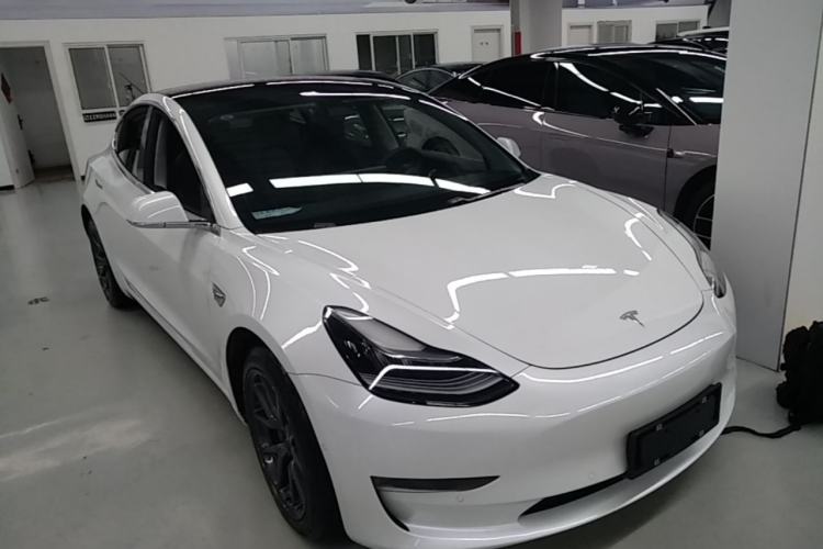 Used Tesla Model 3 2019 Long-Range All-Wheel-Drive Version Front Right 45 Deg