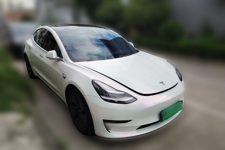Used Tesla Model 3 2019 Long-Range All-Wheel-Drive Version Front Right 45 Deg