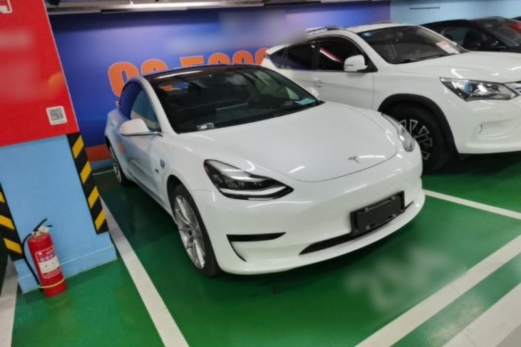 Used Tesla Model 3 2019 Standard Range Rear-Drive Upgraded Version Front Right 45 Deg