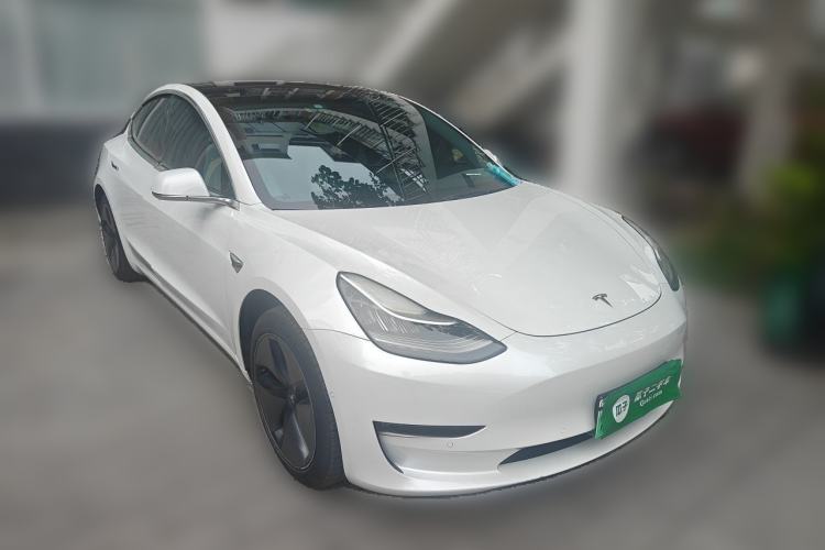 Used Tesla Model 3 2019 Long-Range Rear-Wheel-Drive Version Front Right 45 Deg