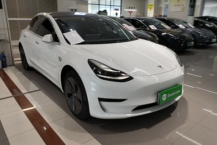 Used Tesla Model 3 2019 Standard Range Rear-Drive Upgraded Version Front Right 45 Deg