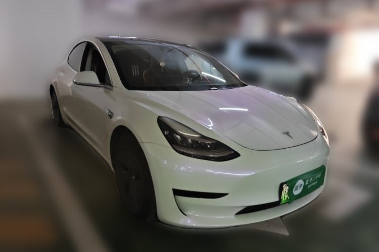 Used Tesla Model 3 2019 Standard Range Rear-Wheel Drive Upgraded Version (60 kWh) Front Right 45 Deg