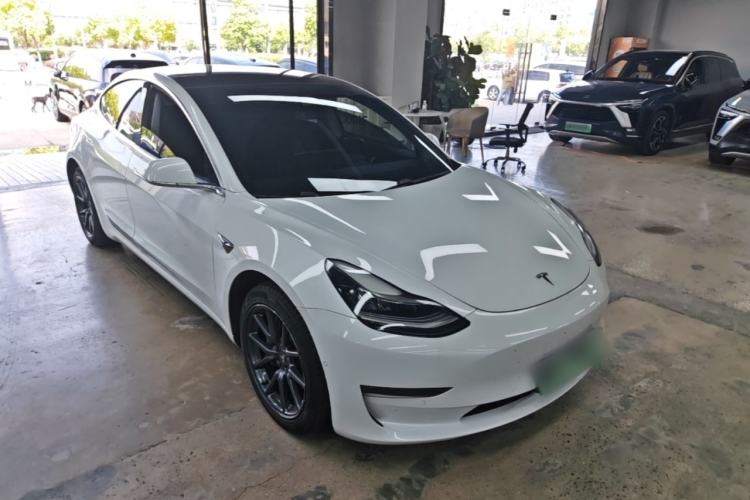Used Tesla Model 3 2019 Long-Range Rear-Wheel-Drive Version Front Right 45 Deg