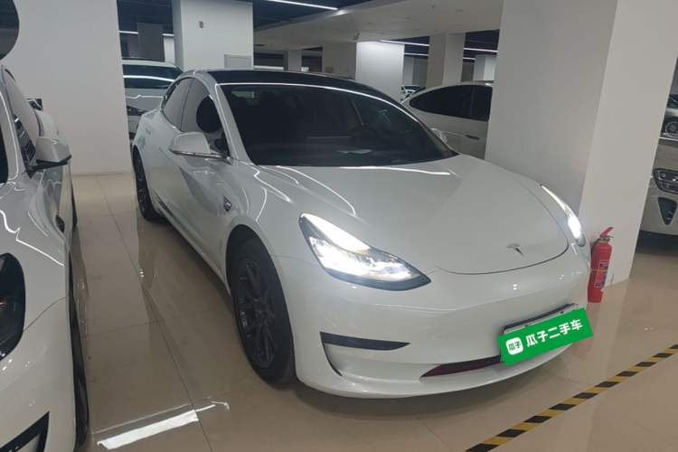 Used Tesla Model 3 2019 Standard Range Rear-Drive Upgraded Version Front Right 45 Deg