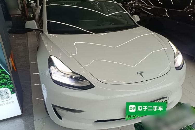 Used Tesla Model 3 2019 Long-Range All-Wheel-Drive Version Front Right 45 Deg