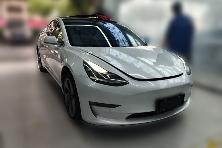 Used Tesla Model 3 2019 Long-Range Rear-Wheel-Drive Version Front Right 45 Deg