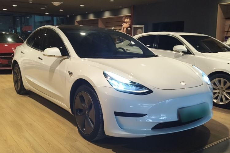 Used Tesla Model 3 2019 Standard Range Rear-Drive Upgraded Version Front Right 45 Deg