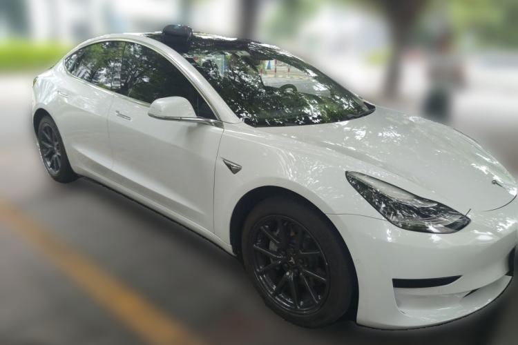 Used Tesla Model 3 2019 Standard Range Rear-Wheel Drive Upgraded Version (60 kWh) Front Right 45 Deg