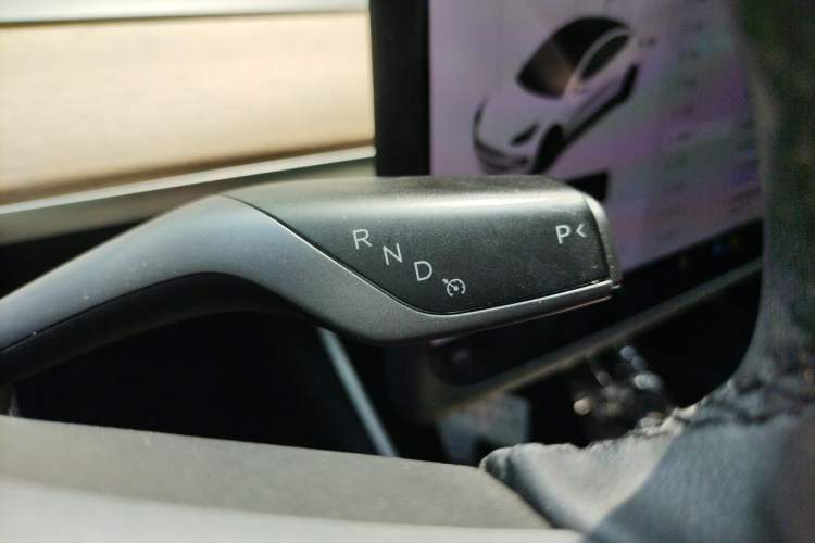 Used Tesla Model 3 2019 Standard Range Rear-Wheel Drive Upgraded Version (60 kWh) Gear Lever