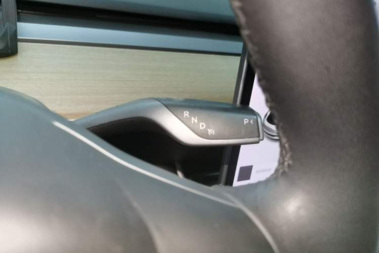 Used Tesla Model 3 2019 Standard Range Rear-Wheel Drive Upgraded Version (60 kWh) Gear Lever