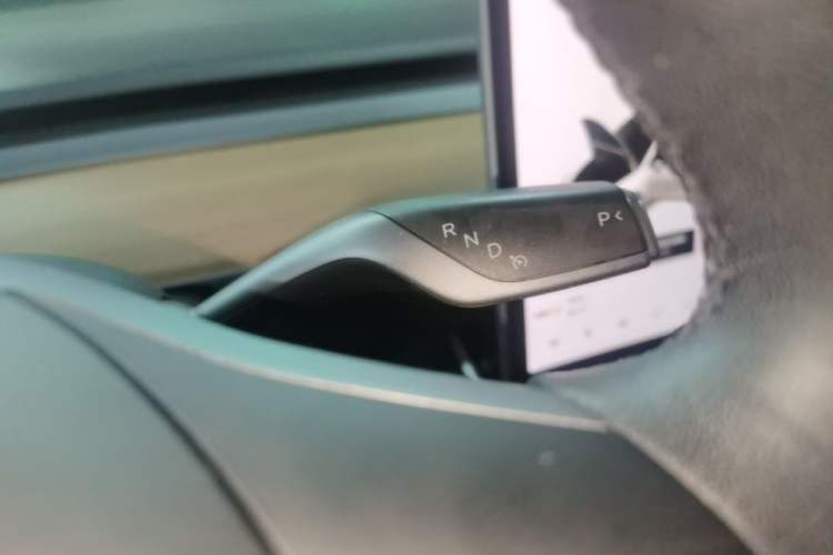 Used Tesla Model 3 2019 Standard Range Rear-Wheel Drive Upgraded Version (60 kWh) Gear Lever
