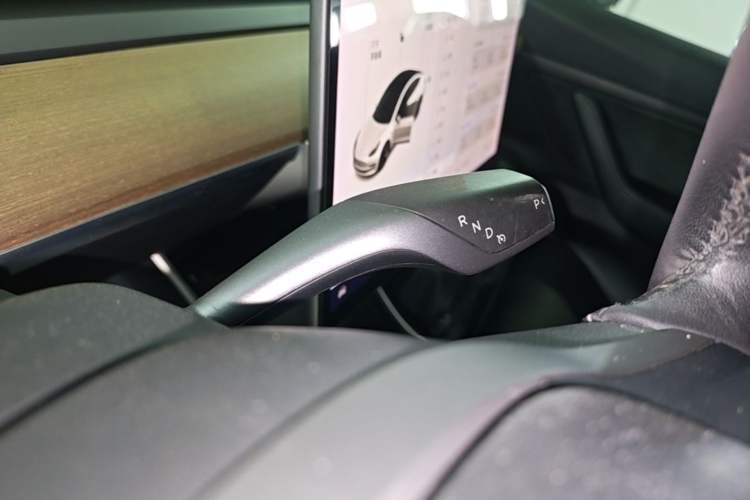 Used Tesla Model 3 2019 Standard Range Rear-Wheel Drive Upgraded Version (60 kWh) Gear Lever