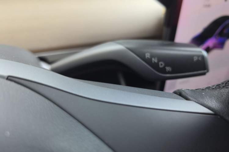 Used Tesla Model 3 2019 Standard Range Rear-Wheel Drive Upgraded Version (52 kWh) Gear Lever