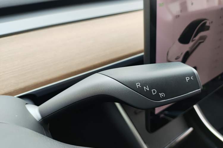 Used Tesla Model 3 2019 Standard Range Rear-Wheel Drive Upgraded Version (60 kWh) Gear Lever