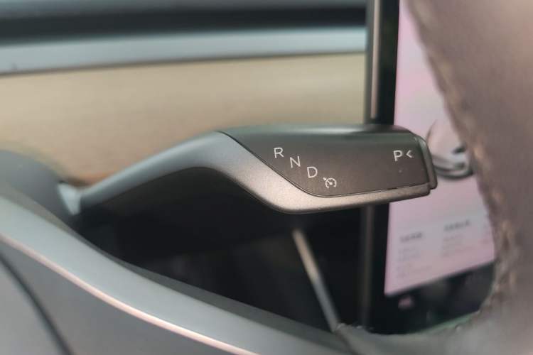 Used Tesla Model 3 2019 Standard Range Rear-Wheel Drive Upgraded Version (60 kWh) Gear Lever