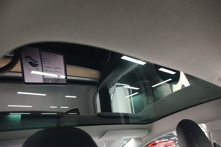 Used Tesla Model 3 2019 Standard Range Rear-Wheel Drive Upgraded Version (52 kWh) Headliner