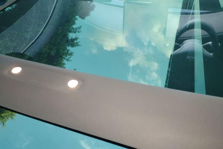 Used Tesla Model 3 2019 Long-Range All-Wheel-Drive Version Headliner