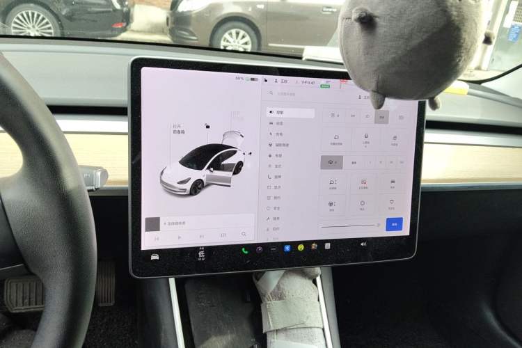 Used Tesla Model 3 2019 Standard Range Rear-Wheel Drive Upgraded Version (60 kWh) Instrument Cluster