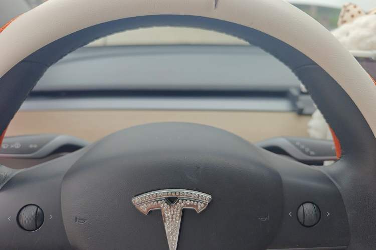 Used Tesla Model 3 2019 Standard Range Rear-Wheel Drive Upgraded Version (52 kWh) Instrument Cluster
