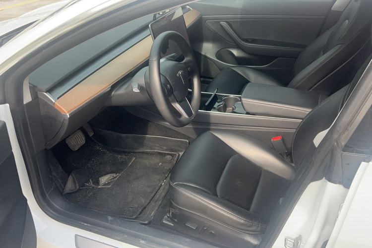 Used Tesla Model 3 2019 Standard Range Rear-Drive Upgraded Version Interior 1
