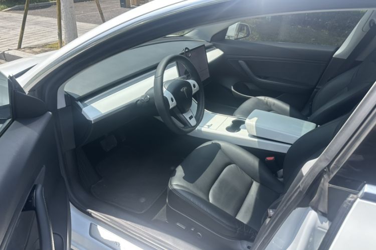 Used Tesla Model 3 2019 Standard Range Rear-Wheel Drive Upgraded Version (60 kWh) Interior 1